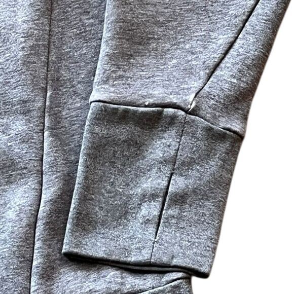 Fabletics Women’s Gray Turtleneck Sweatshirt, Size M - Picture 6 of 6